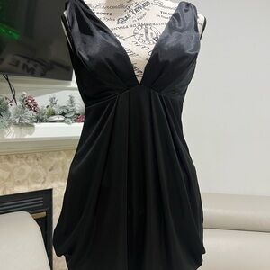Elegant Black V-Neck Bubble Dress with Drape